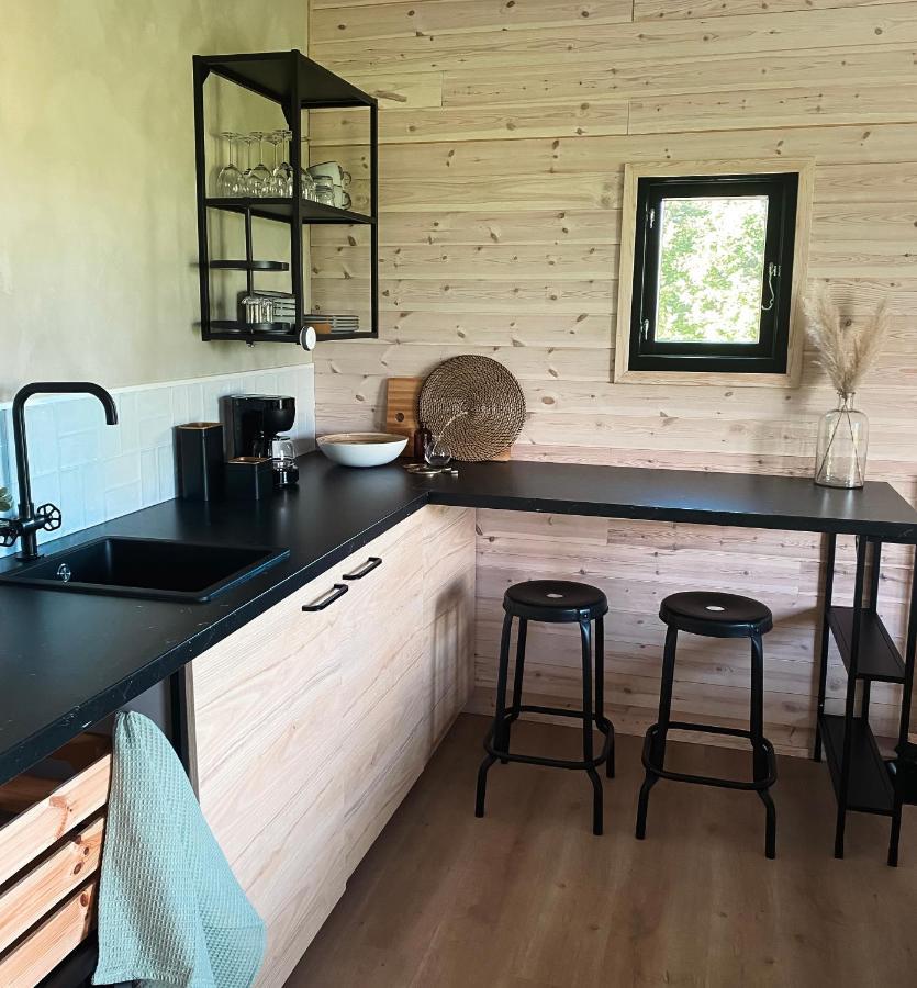 Field View Cabin Orebro Exterior photo